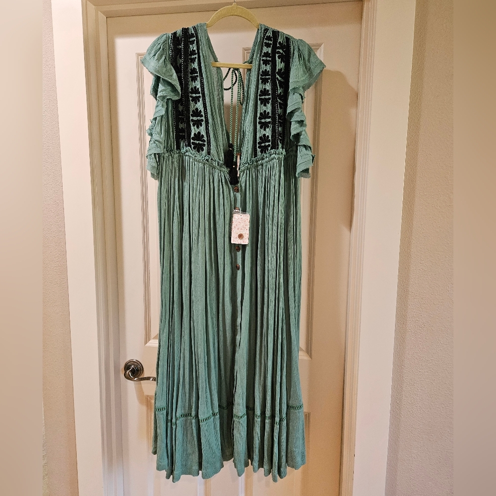 Free People Will Wait For You Midi Dress Embroidery Lace Oversized Green Sm NWT - Picture 2 of 16